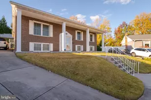 8006 Woodhaven Ct, Baltimore, MD 21237 - Photo 1