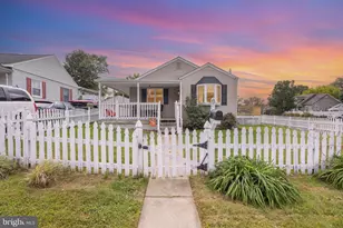 33 Honeycomb Rd, Middle River, MD 21220 - Photo 1