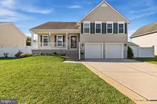 5 Snug Lagoon Ct, Middle River, MD 21220 - Photo 1