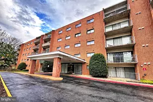 7203 Rockland Hills Dr, Baltimore, MD 21209 - Photo 1