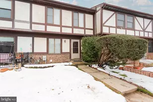 25 Bourbon Ct, Parkville, MD 21234 - Photo 1