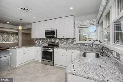 612 W Chesapeake Avenue, Towson, MD 21204 - Photo 1