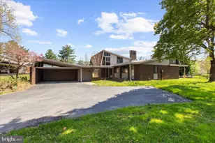 7 Stone Hollow Ct, Pikesville, MD 21208 - Photo 1