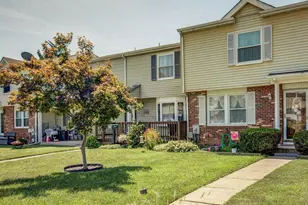 12390 Boncrest Dr, Reisterstown, MD 21136 - Photo 1