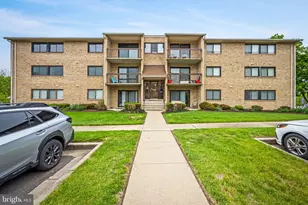 1 Summit Hill Ct, Baltimore, MD 21228 - Photo 1