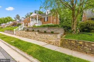 409 Oak Ct, Baltimore, MD 21228 - Photo 1