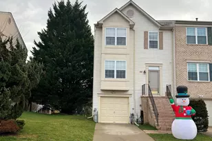 11927 Hunters Run Dr, Cockeysville, MD 21030 - Photo 1