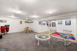 8227 Laurel, Baltimore, MD 21234 - Photo 21