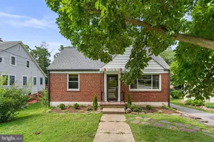 907 Woodsdale Rd, Catonsville, MD 21228 - Photo 1