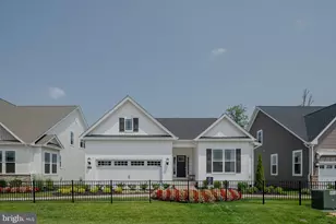 10103 Shenandoah Ln, White Plains, MD 20695 - Photo 1