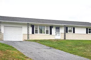 1124 Cedarbrook Rd, Hampstead, MD 21074 - Photo 1