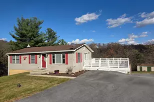 4509 Oakleigh Dr, Manchester, MD 21102 - Photo 1