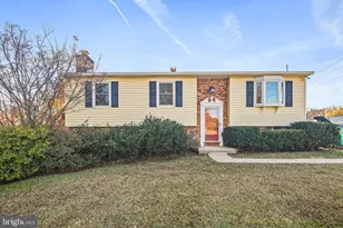 601 Sherry Dr, Sykesville, MD 21784 - Photo 1