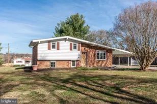 6210 Rolling View Dr, Eldersburg, MD 21784 - Photo 1