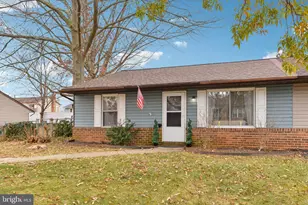 827 Johahn Dr, Westminster, MD 21158 - Photo 1