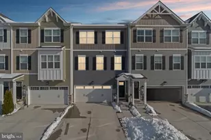 2757 Town View Cir, New Windsor, MD 21776 - Photo 1