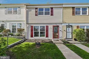 404 Red Tulip Ct, Taneytown, MD 21787 - Photo 1