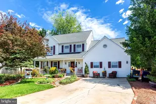 697 Garden Ct, Westminster, MD 21157 - Photo 1