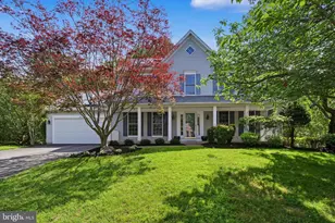 812 Caren Dr, Eldersburg, MD 21784 - Photo 1