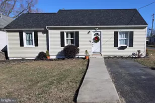 113 Hillcrest Dr, Fredericksburg, VA 22401 - Photo 1
