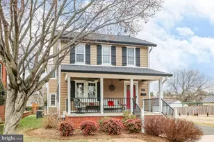 1209 Littlepage St, Fredericksburg, VA 22401 - Photo 1