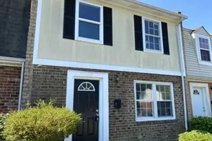 328 Brock Square, Fredericksburg, VA 22401 - Photo 1