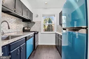 9483 Fairfax Blvd, Fairfax, VA 22031 - Photo 1