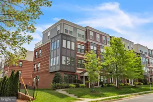 3951 Oak St, Fairfax, VA 22030 - Photo 1