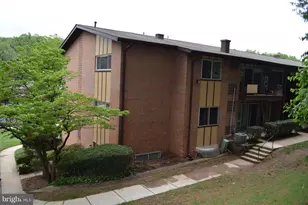 10026 Mosby Woods Dr, Fairfax, VA 22030 - Photo 1