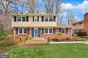 3213 Fair Woods Pkwy, Fairfax, VA 22030 - Photo 1