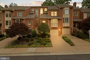 10204 Aspen Willow Dr, Fairfax, VA 22032 - Photo 1