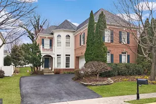 10089 McCarty Crest Ct, Fairfax, VA 22030 - Photo 1