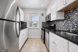 9471 Fairfax Blvd, Fairfax, VA 22031 - Photo 1