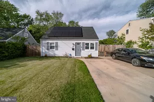 128 Martin Dr, Manassas Park, VA 20111 - Photo 1