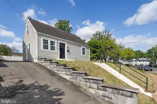 285 Manassas Dr, Manassas Park, VA 20111 - Photo 1