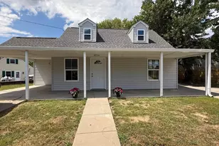 146 Scott Dr, Manassas Park, VA 20111 - Photo 1