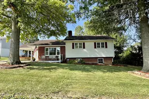 326 Hollingsworth Rd, Woodstock, VA 22664 - Photo 1