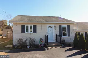 442 Pleasant View Dr, Strasburg, VA 22657 - Photo 1