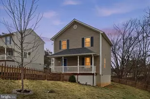 322 Alsberry St, Strasburg, VA 22657 - Photo 1