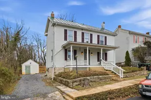 219 N Church St, Woodstock, VA 22664 - Photo 1
