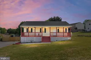 329 Wise Ave, Strasburg, VA 22657 - Photo 1