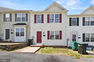 577 Ash St, Strasburg, VA 22657 - Photo 1