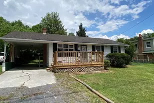 518 Ash St, Strasburg, VA 22657 - Photo 1
