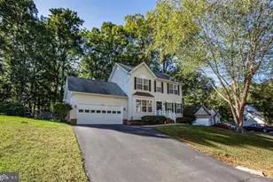 11709 Woodland View Dr, Fredericksburg, VA 22407 - Photo 1