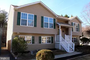 10402 Skinner Hill Dr, Fredericksburg, VA 22408 - Photo 1