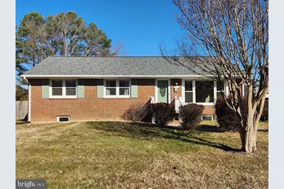 117 Laurel Avenue, Fredericksburg, VA 22408 - Photo 1