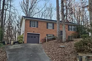 10704 Ann Davis Dr, Fredericksburg, VA 22408 - Photo 1