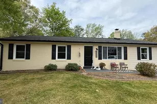 10406 Hillside Ln, Fredericksburg, VA 22408 - Photo 1