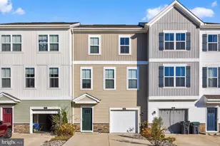 602 Cherryview Dr, Fredericksburg, VA 22405 - Photo 1