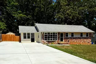4 Patrick Henry St, Fredericksburg, VA 22405 - Photo 1